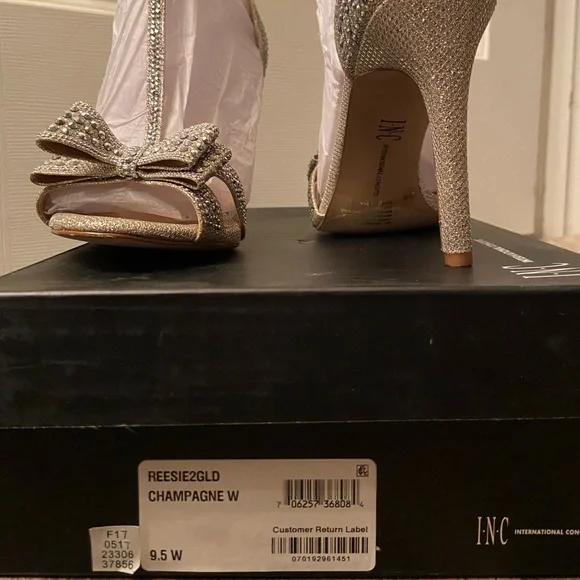INC Reesie Rhinestone Pump - Picture 3 of 5